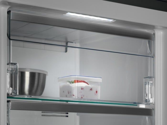 AEG Congelador Vertical OAG7M281EX 186 cm Libre Instalación Inox Clase F - Imagen 4